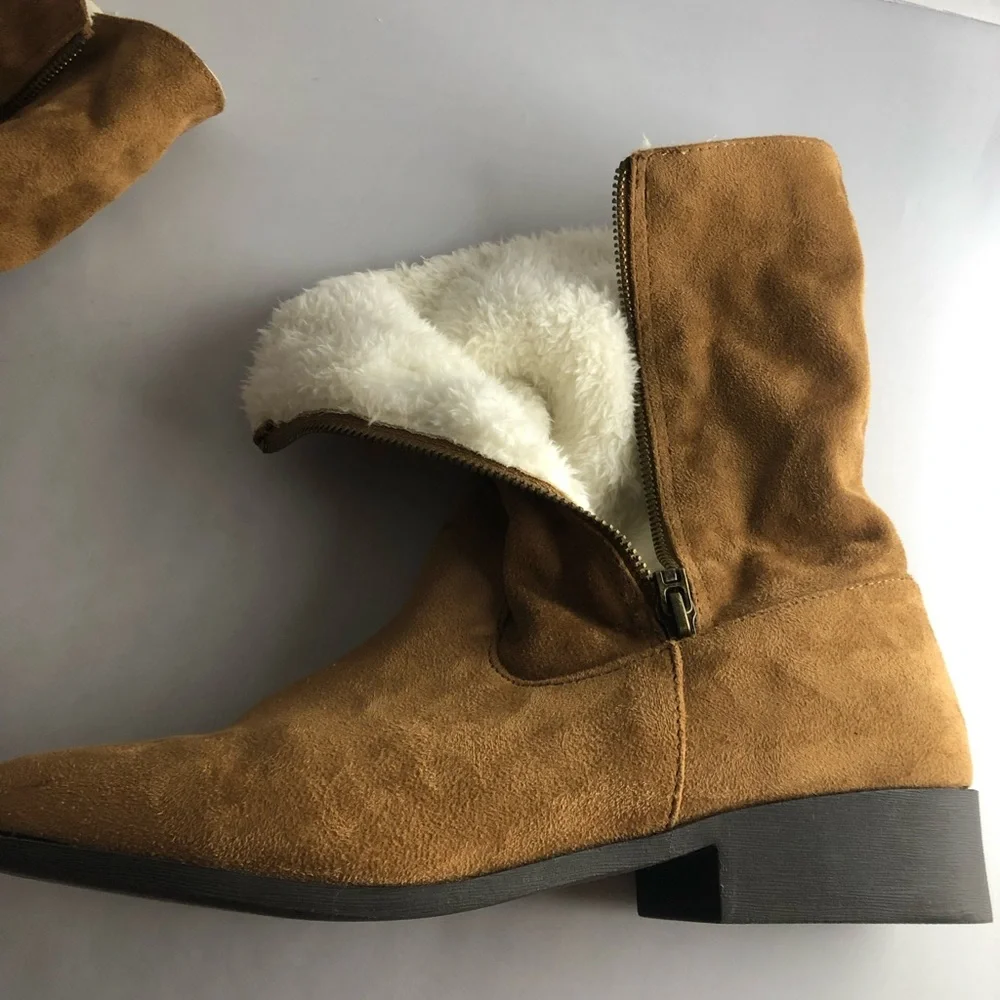 Maurices Faux fur ankle boots Fold Over Women’s size 11 Tan Side Zipper‎ EUC